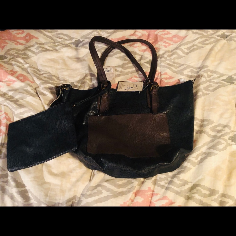 G.H Bass & CO purse